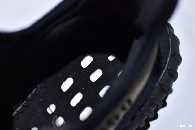 Yeezy Black V2 Adidas Boost 350 Core Green BY9611 1023